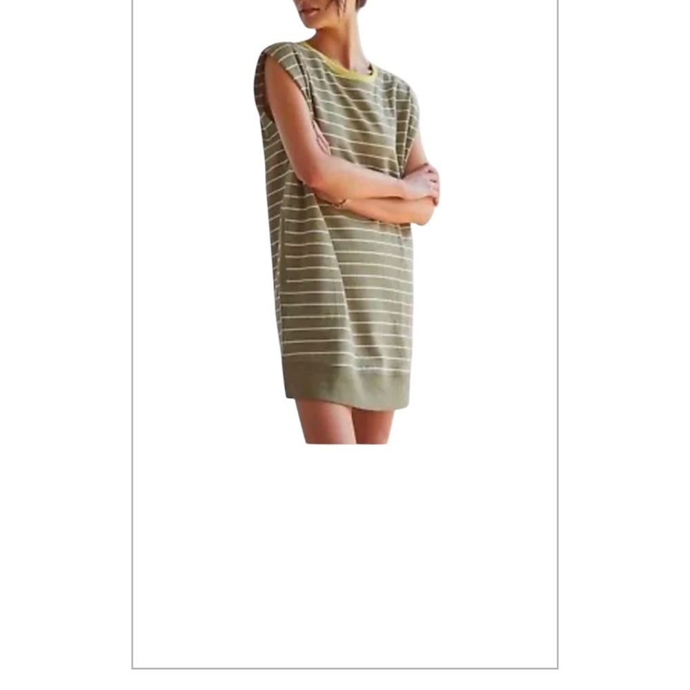 Gray and White Casual Midi Dress with Short Sleeves and Crew Neck